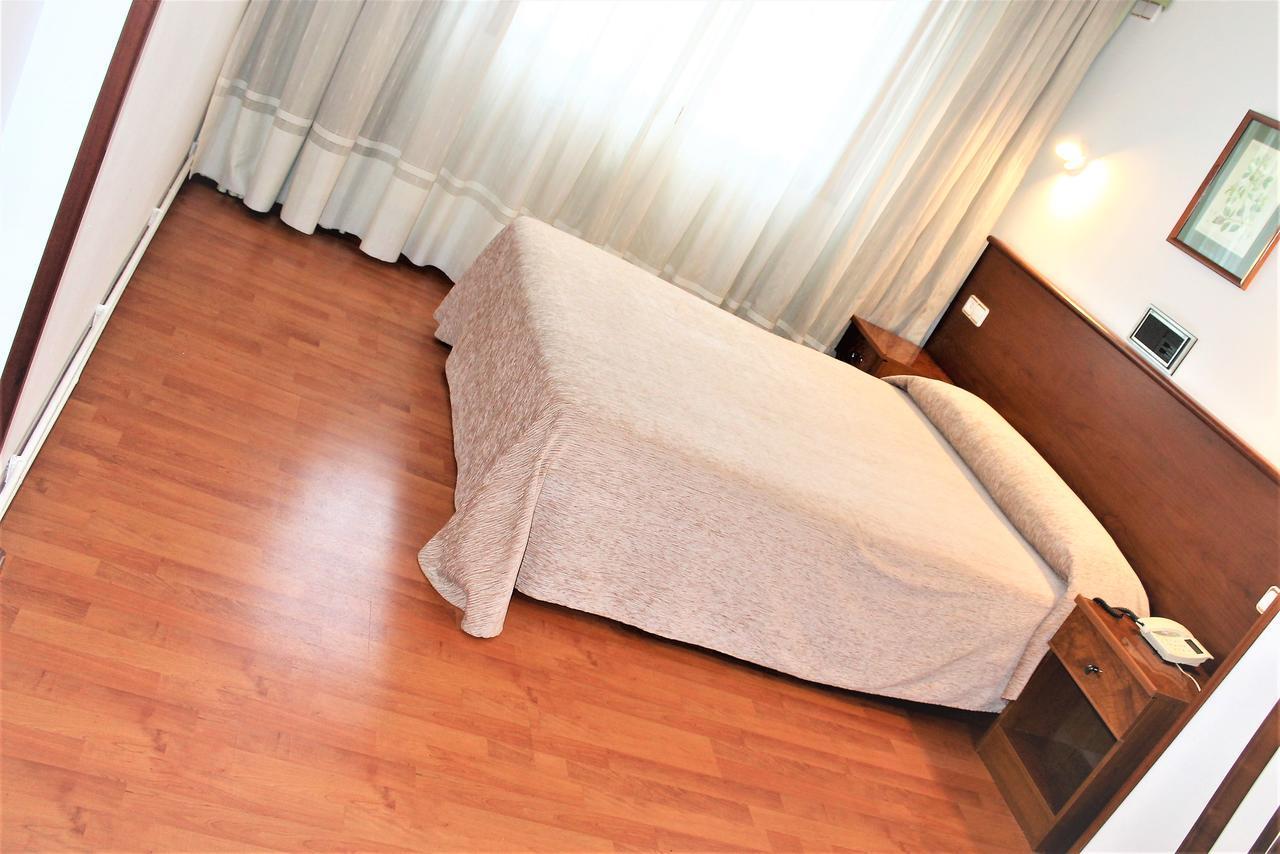 Hotel A Barquina คุลเยเรโด ภายนอก รูปภาพ